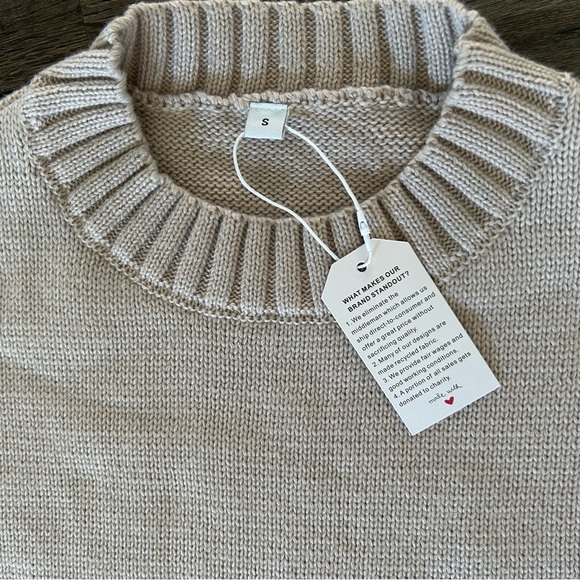 Oversized One Pocket Sweater - Picture 2 of 3